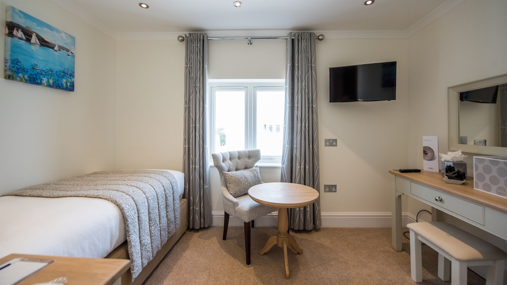 The Royal Duchy Hotel 45/53