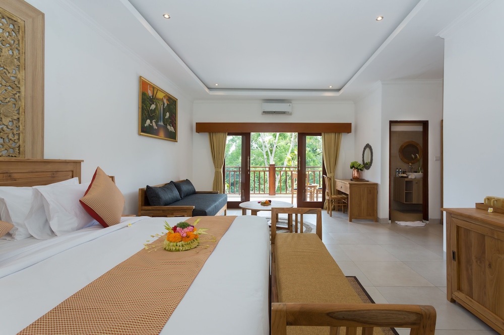 Puri Payogan Villa 8/50