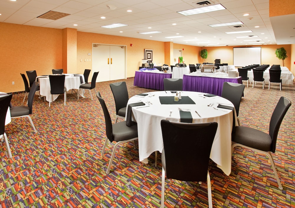Holiday Inn Manhattan At The Campus 29/44