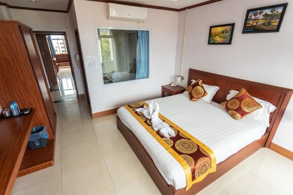 Vilayvong Hotel 13/50