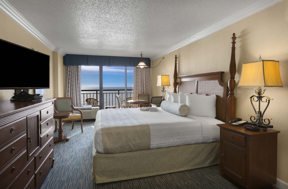 EFFICIENCY, TOWER, KING BED, OCEAN FRONT, BALCONY