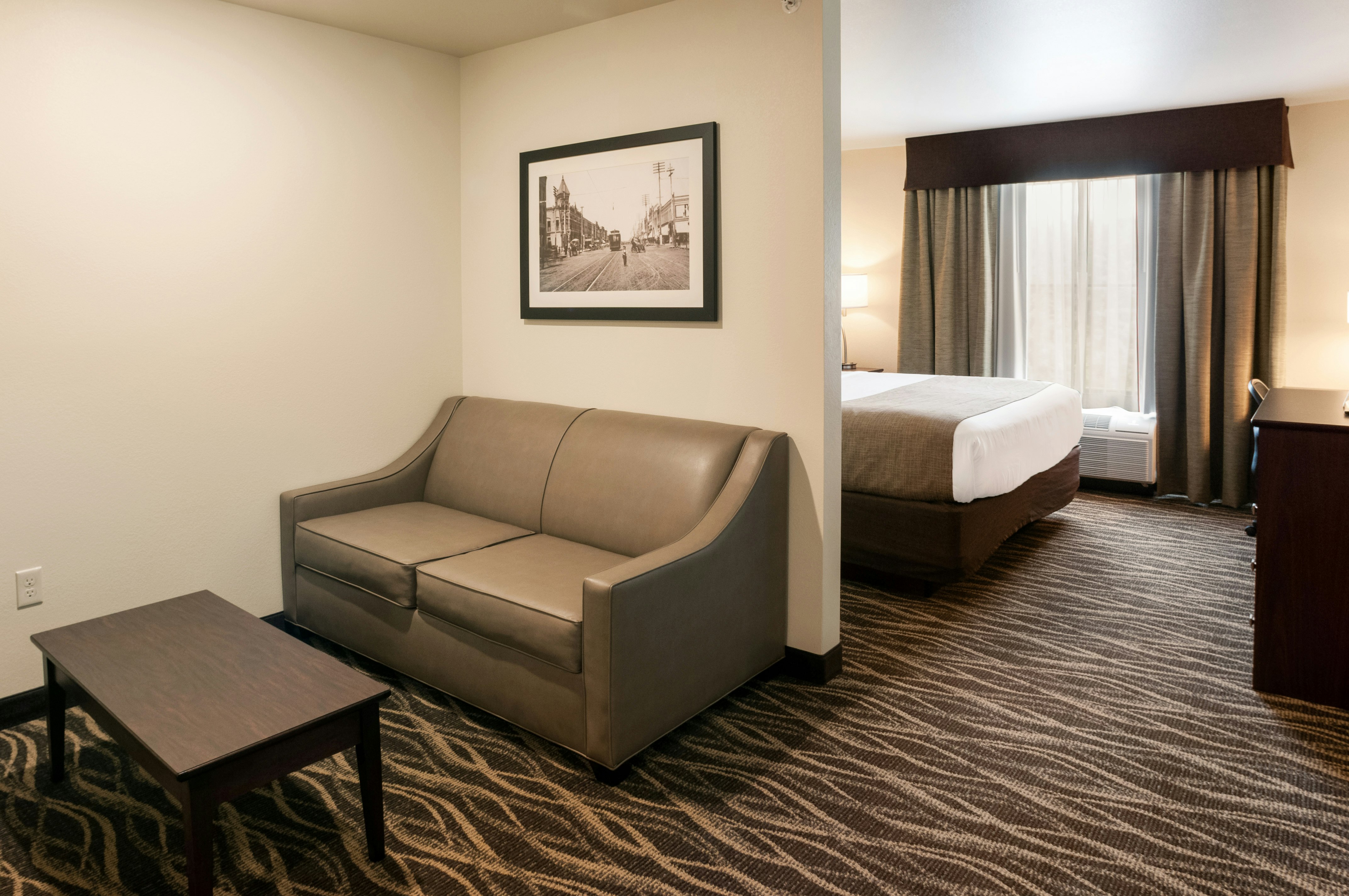 Cobblestone Hotel & Suites - Appleton International Airport 41/62