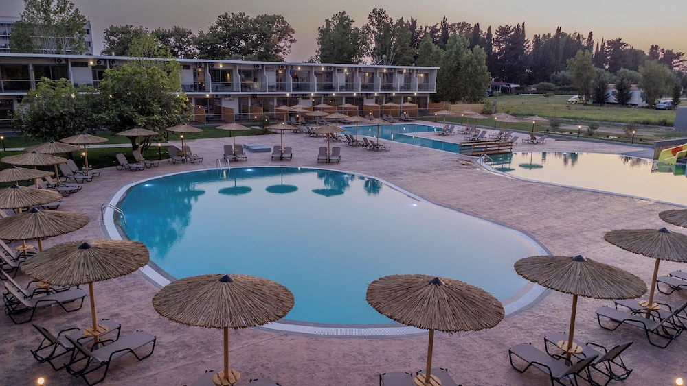 Blue Water Resort 50/60