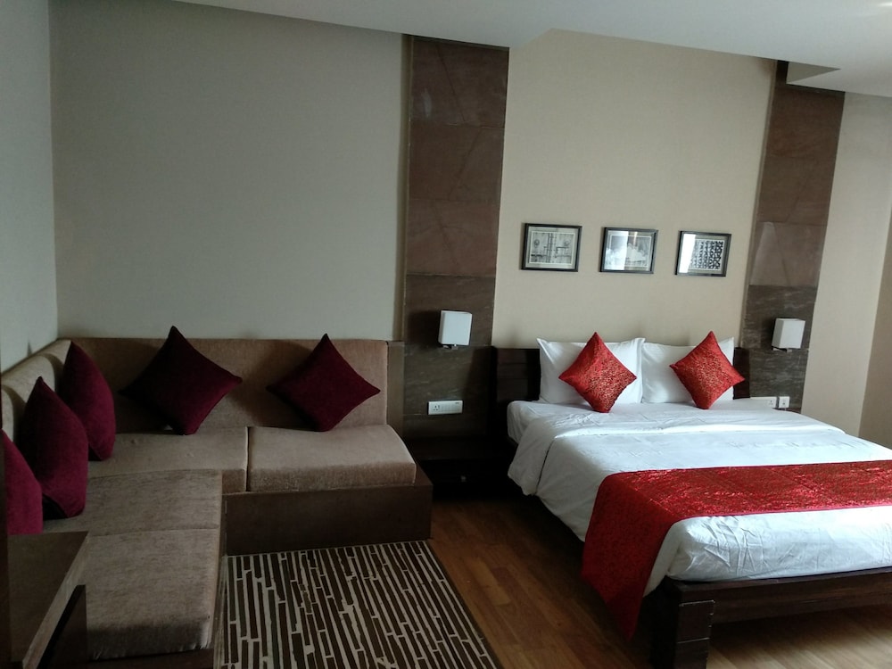 Ramada by Wyndham Ajmer 12/48