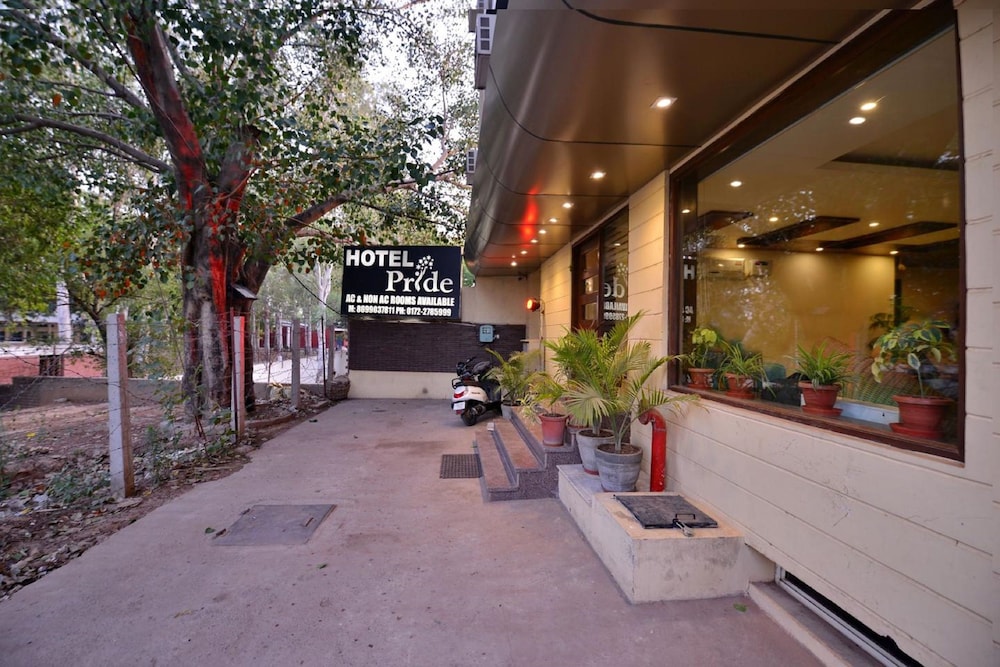 Hotel Pride 44/45