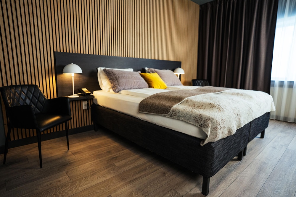 Konvin Hotel by Reykjavik Keflavik Airport 8/80
