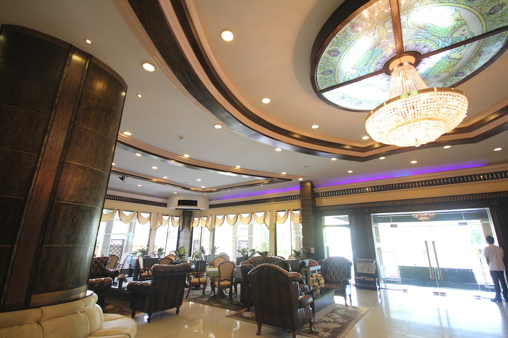 RueanPhae Royal Park Hotel 11/50