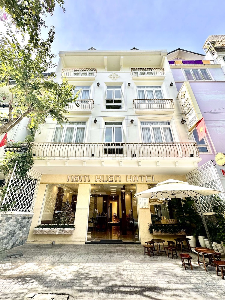 Nam Xuan Premium Hotel 2/68