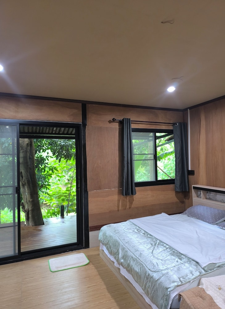 Hill Tribe Art House 4/50