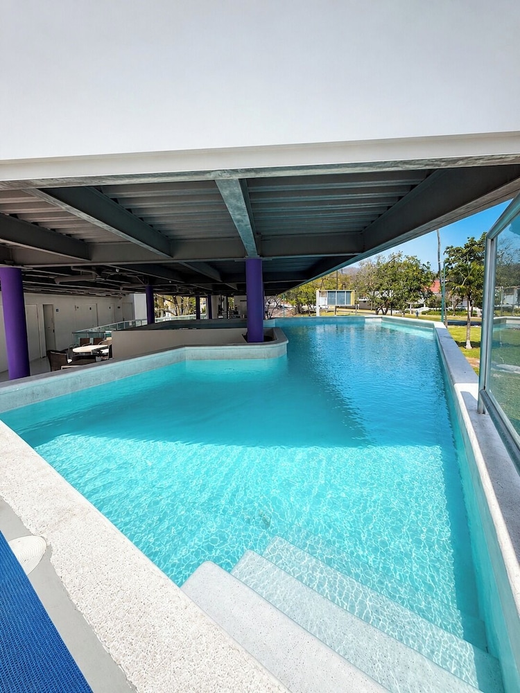 Am Hotel And Plaza 58/65