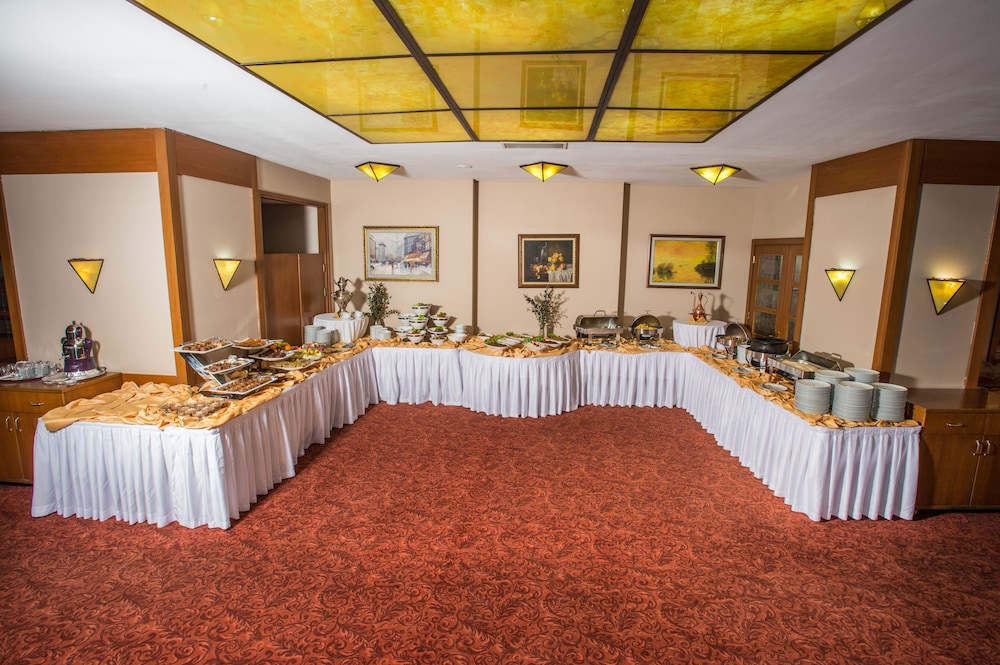 USTA PARK HOTEL 47/50