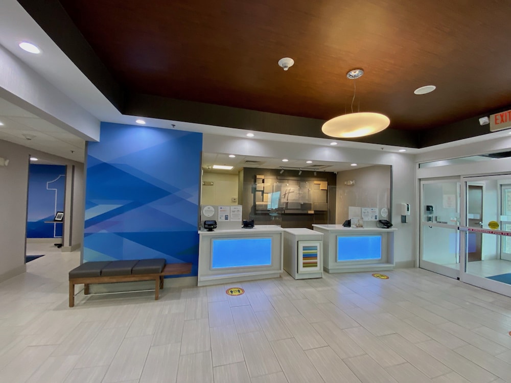 Holiday Inn Express Suites Somerset Central 49/76