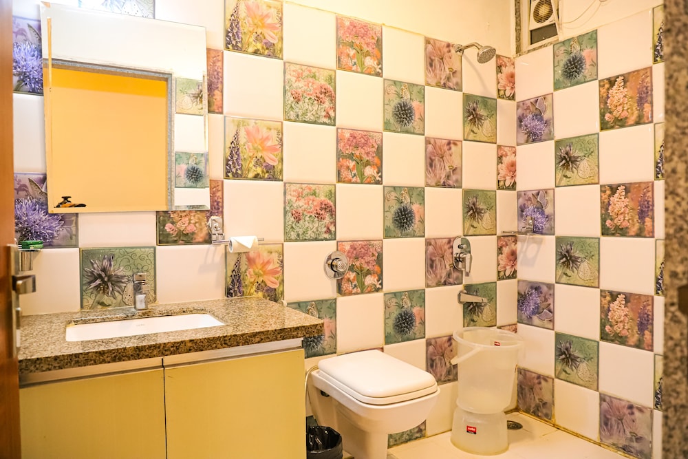 Hotel Shri Radha Nikunj Vrindavan 15/17