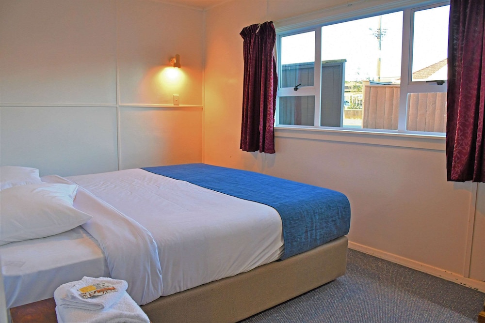 Comfort Inn Westshore Beach 19/35