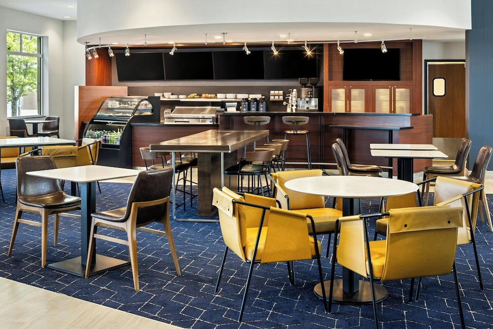 Courtyard by Marriott Minneapolis Maple Grove/Arbor Lakes 49/70