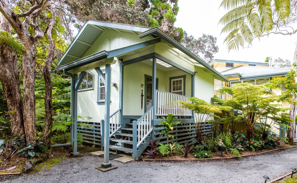 Kilauea Lodge and Restaurant 4/76