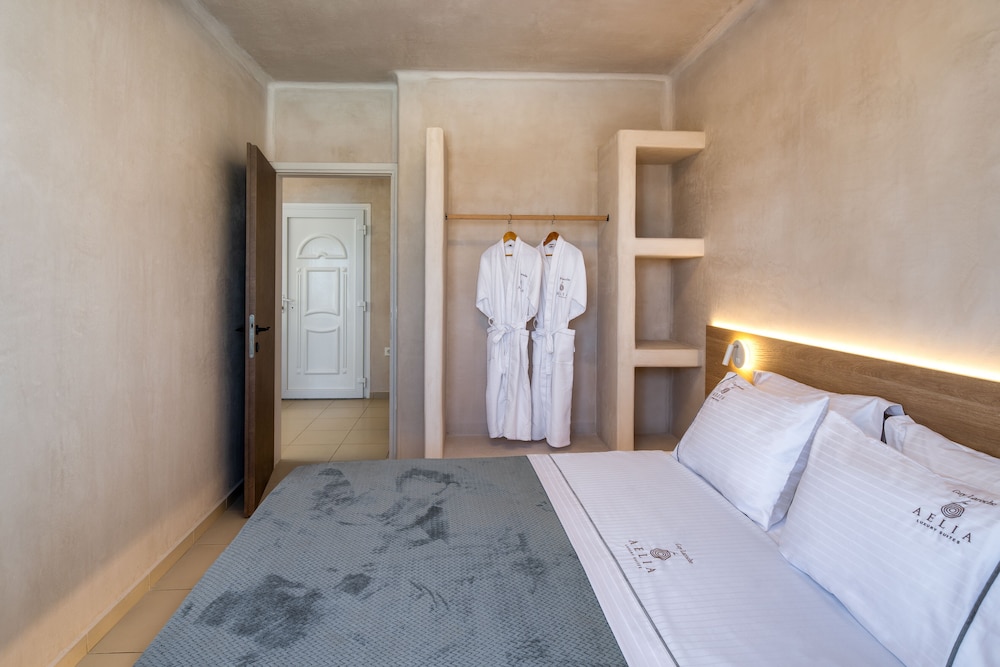 Aelia Luxury Suites 16/50