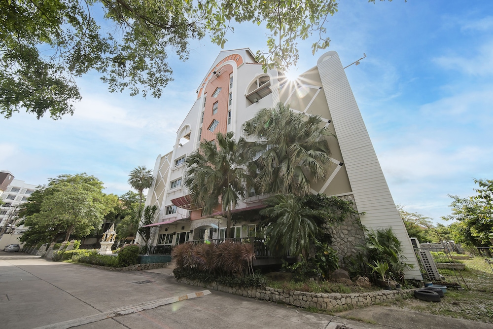Bella Villa Pattaya 3rd Road 41/50
