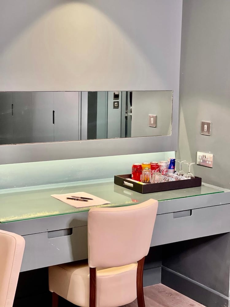 Axiom Park Hotel 39/50