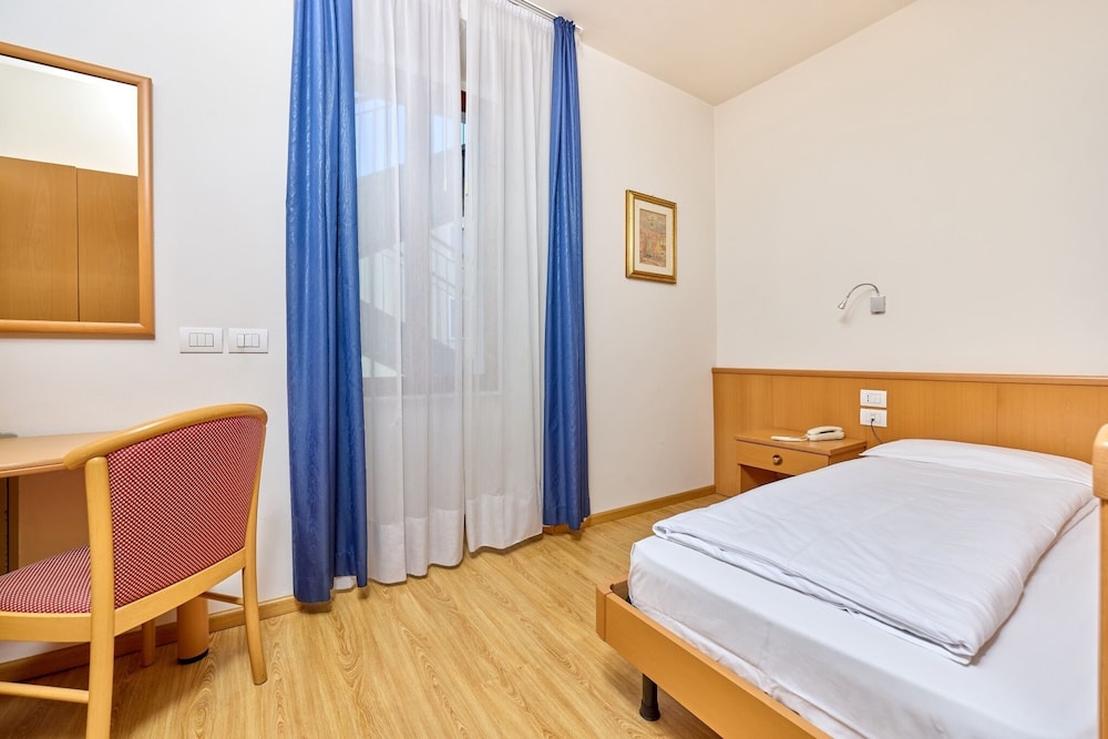 Hotel Geier 16/48