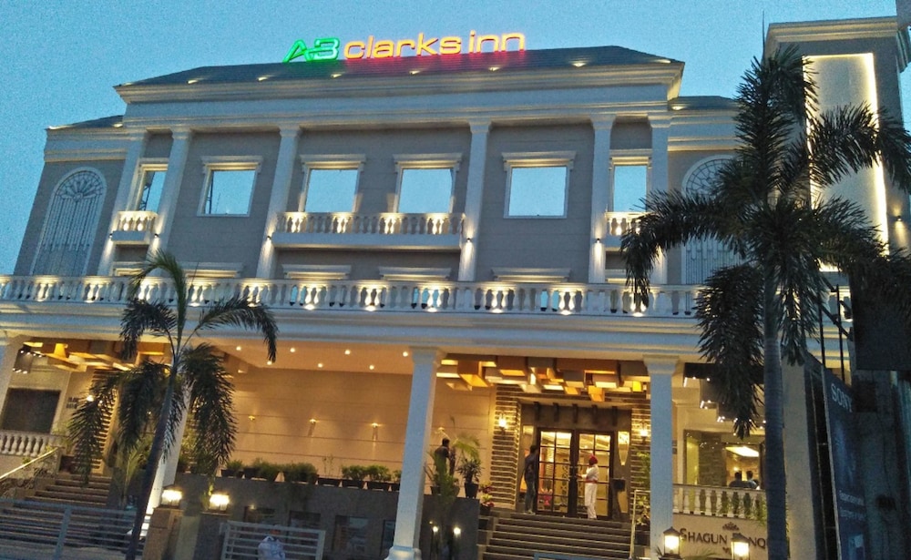 Ab Clarks Inn Jalandhar 2/17