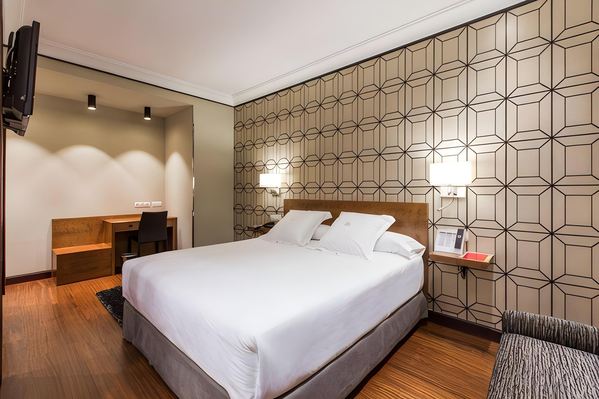 Room, 1 King and 1 Single Beds