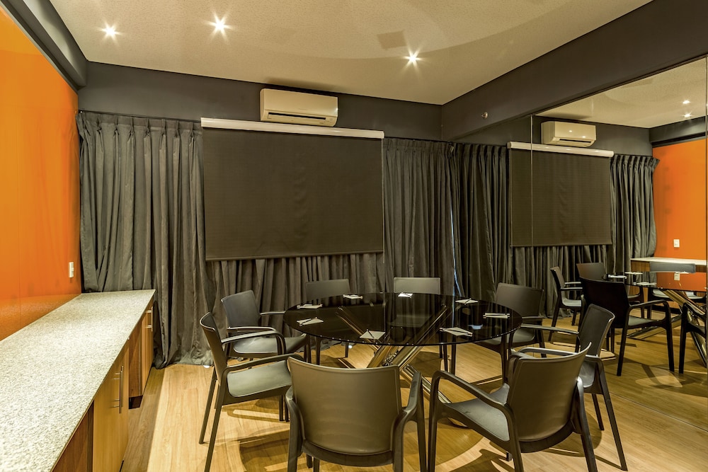 Azumi Boutique Hotel 61/73