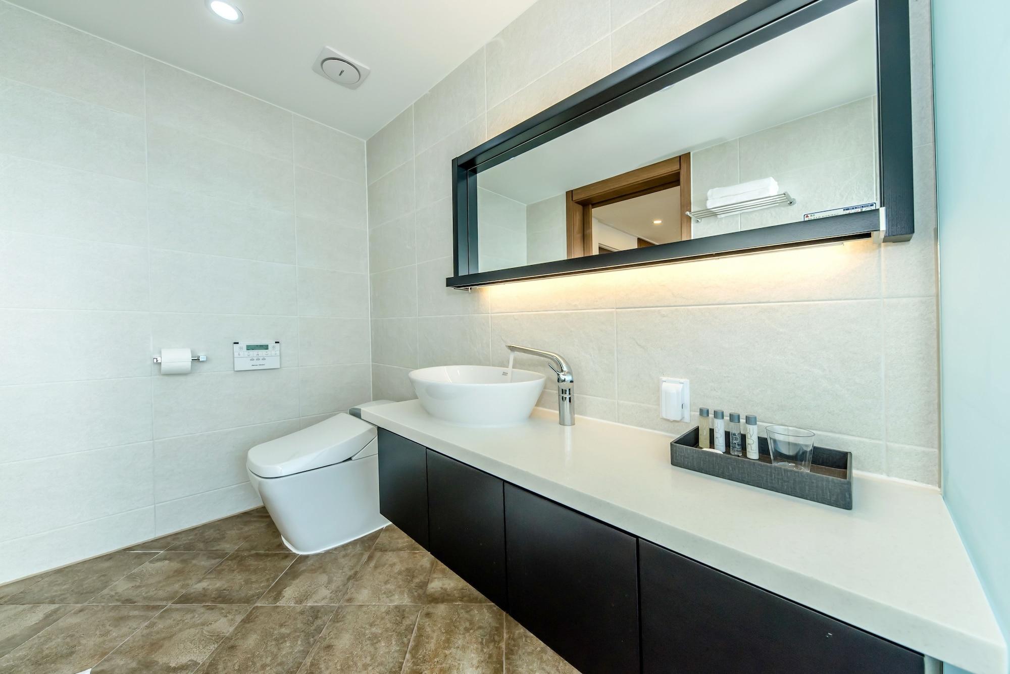 Arts Spa and Pool Villa 50/56