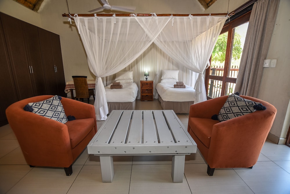 Leopard s Lair Bush Lodge 6/36