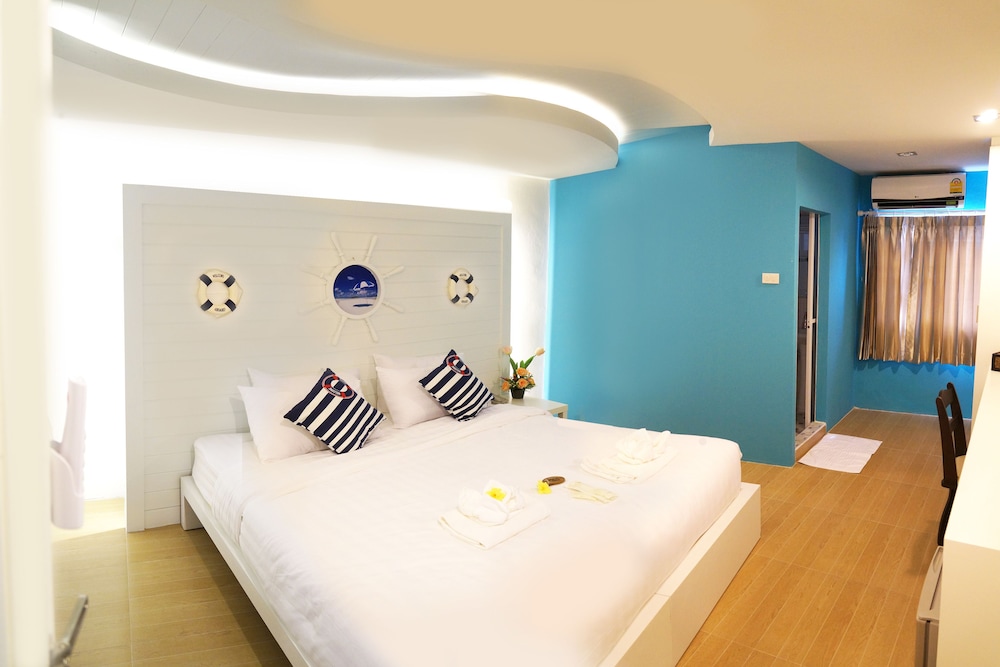 Bed by Cruise at Samakkhi-Tivanont 36/60