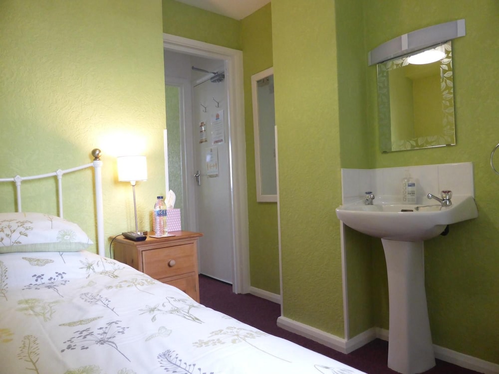 Bay Court 26/26