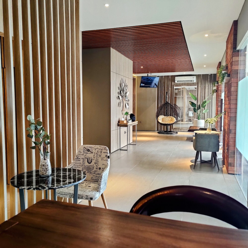 The Mango Suites by FLAT06 5/26