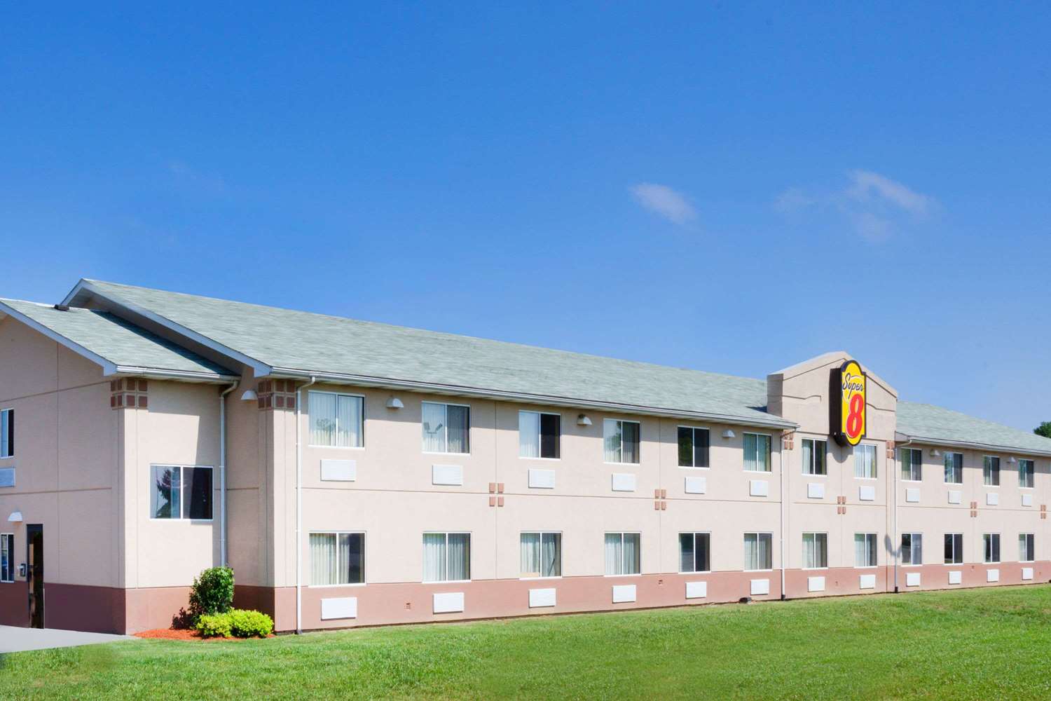 Super 8 By Wyndham Owensboro 3/28
