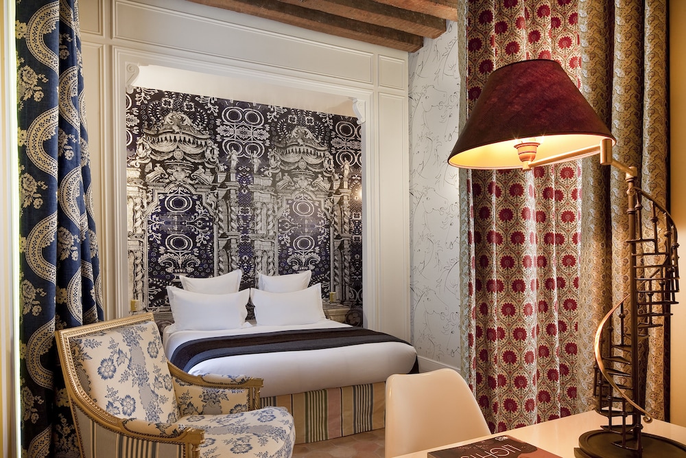 Hotel Du Petit Moulin 22/55