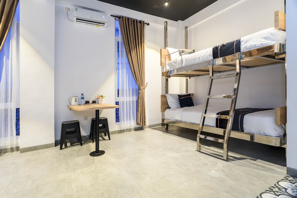 Collection O 2627 Ratamya Co-living 25/32