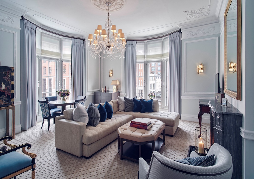 CLARIDGES HOTEL 56/73