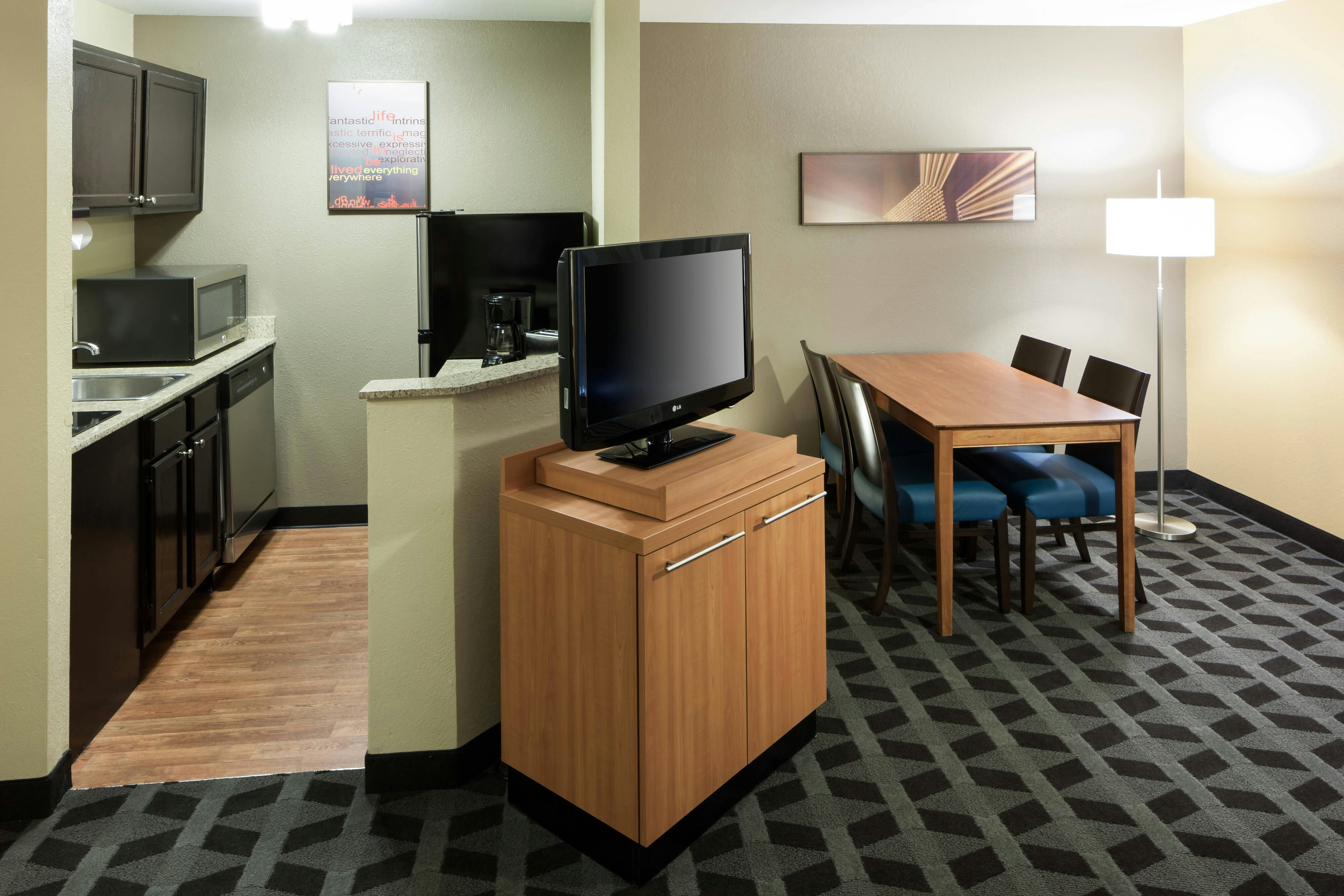 TownePlace Suites by Marriott Dallas Arlington North 42/43