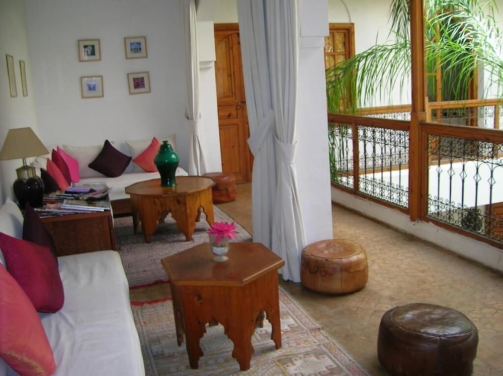 RIAD IRENE 29/50