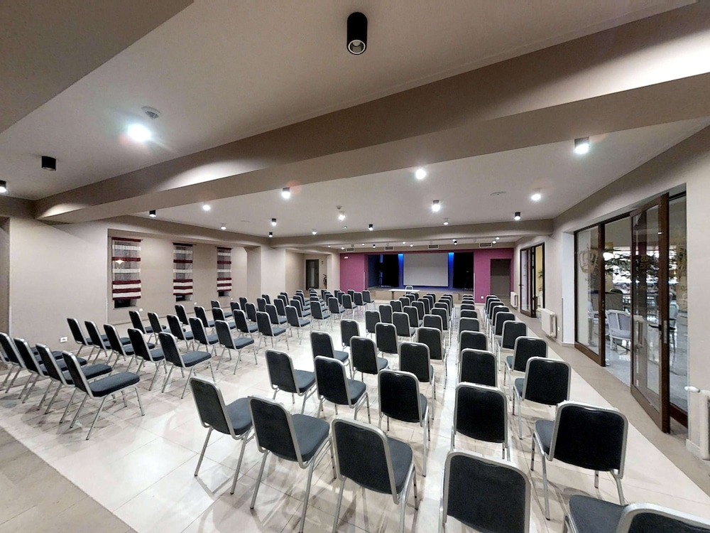 Ibis Styles Gniezno Stare Miasto 61/71