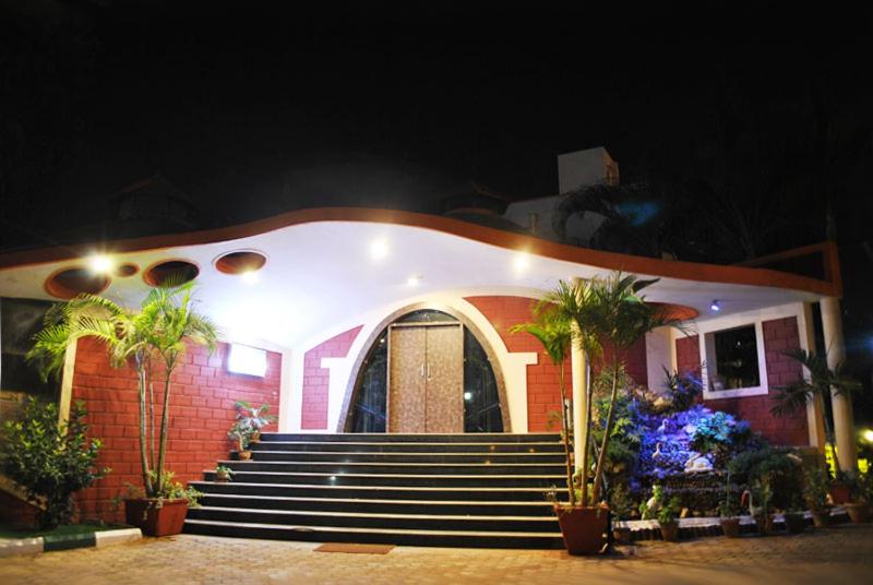 GRAND MAURYA RESORT 4/34