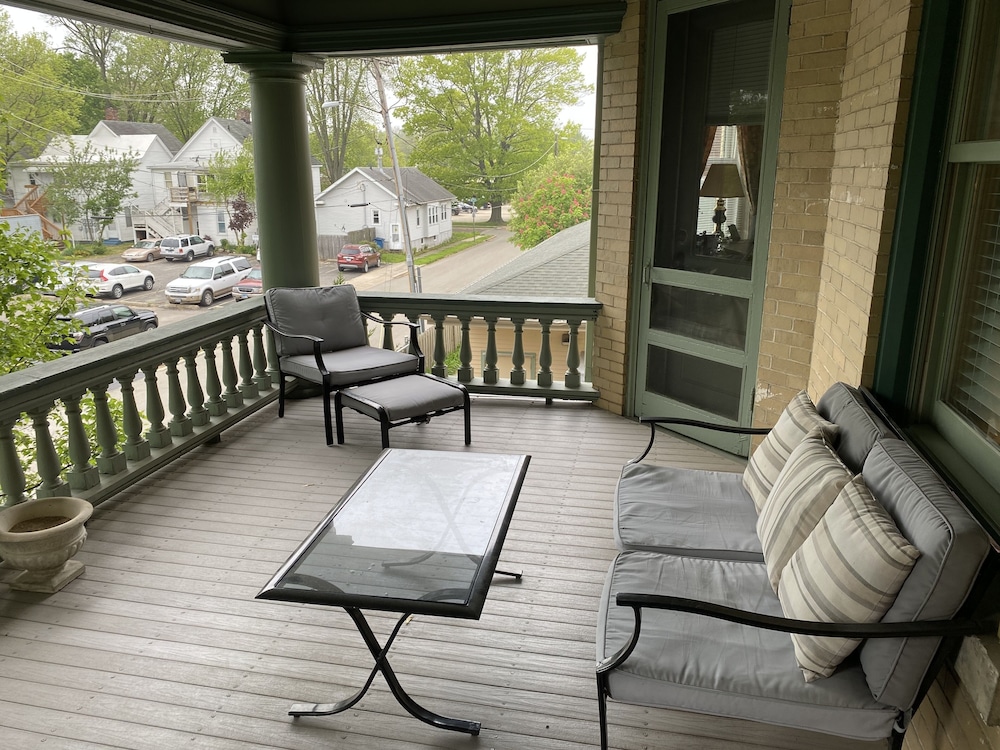Inn at 835 Boutique Hotel 32/50