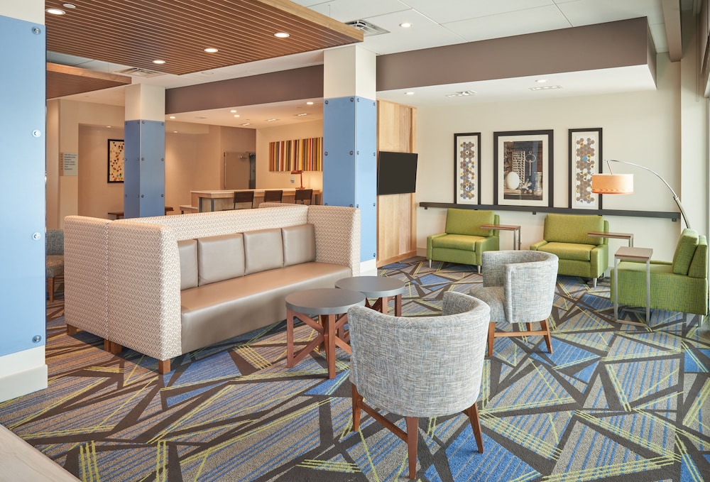 Holiday Inn Express Doral Miami 36/56