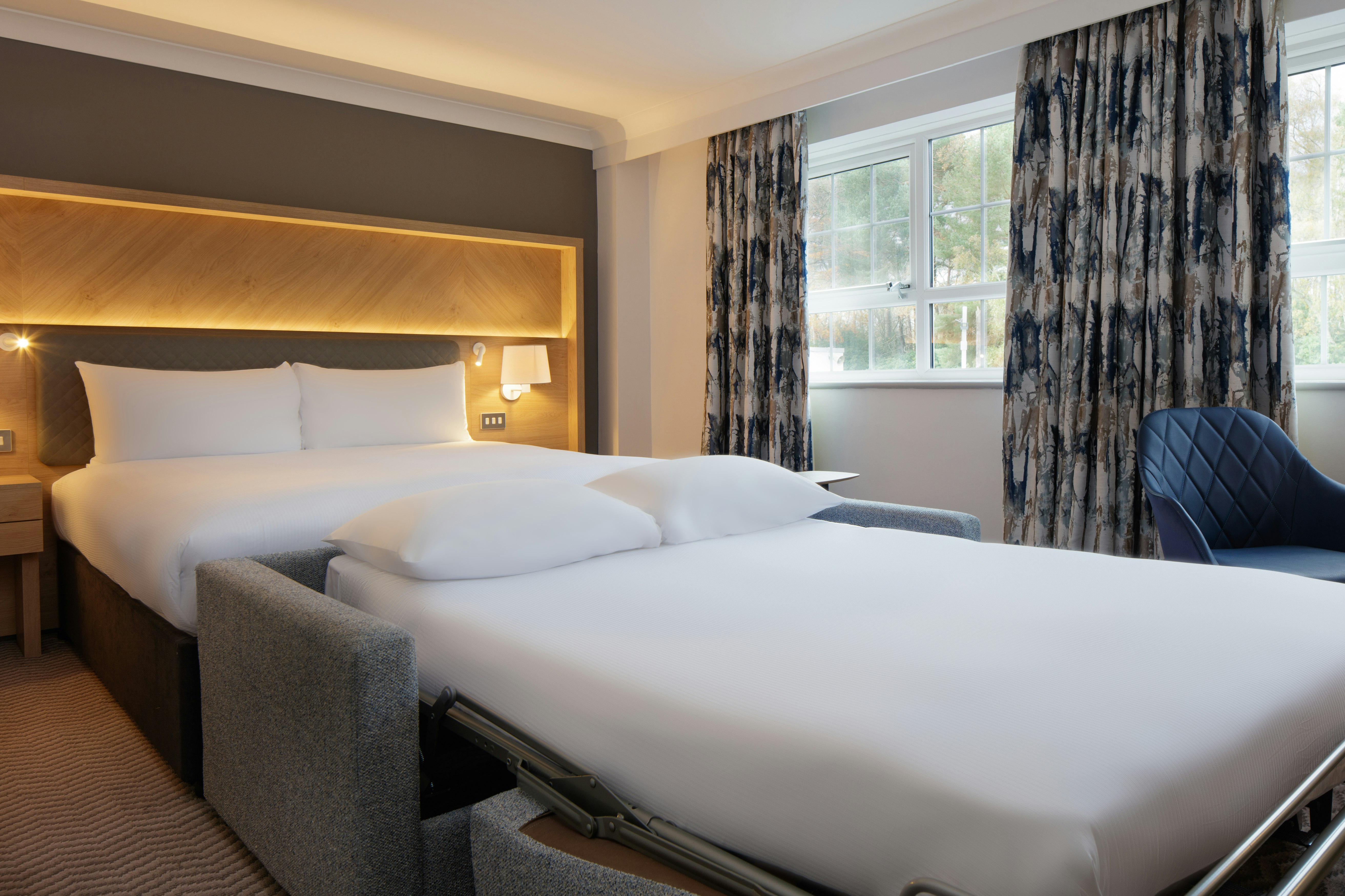 Hilton Cobham 6/50