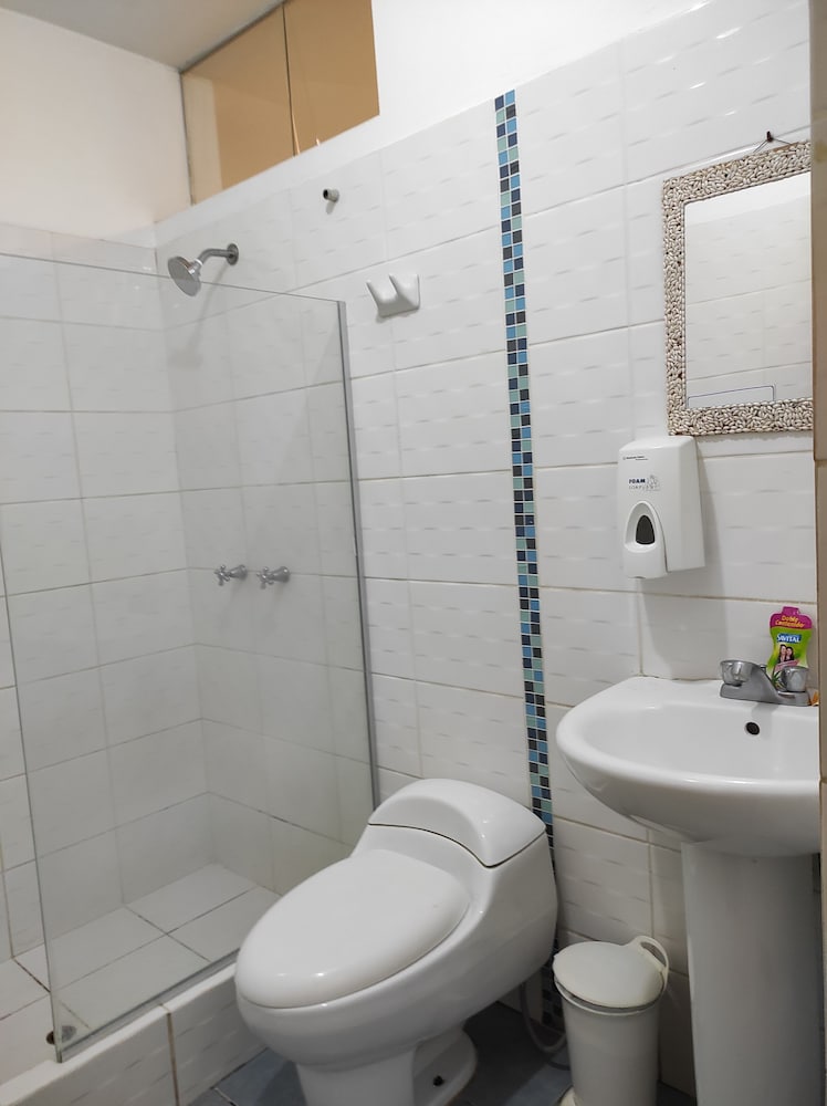 Hotel Costa Blanca de Mancora 47/50