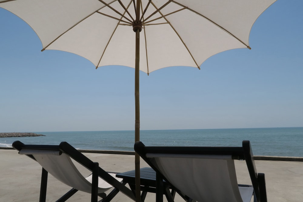 Chomtalay Resort At Had Chaosamran Beach 22/34