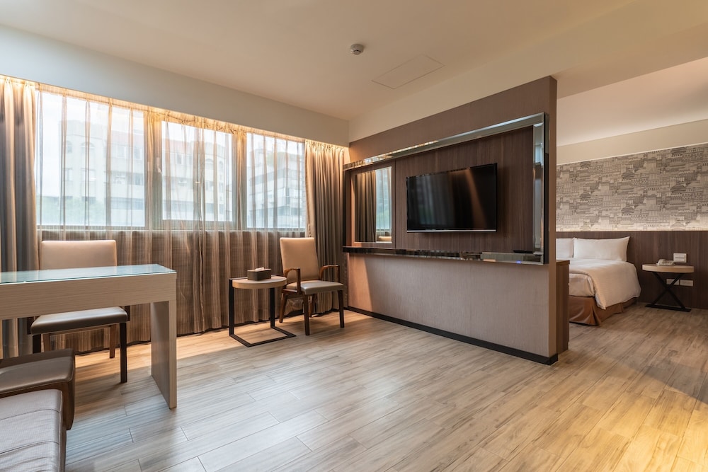 Guide Hotel Taipei Fuxing N. 53/71