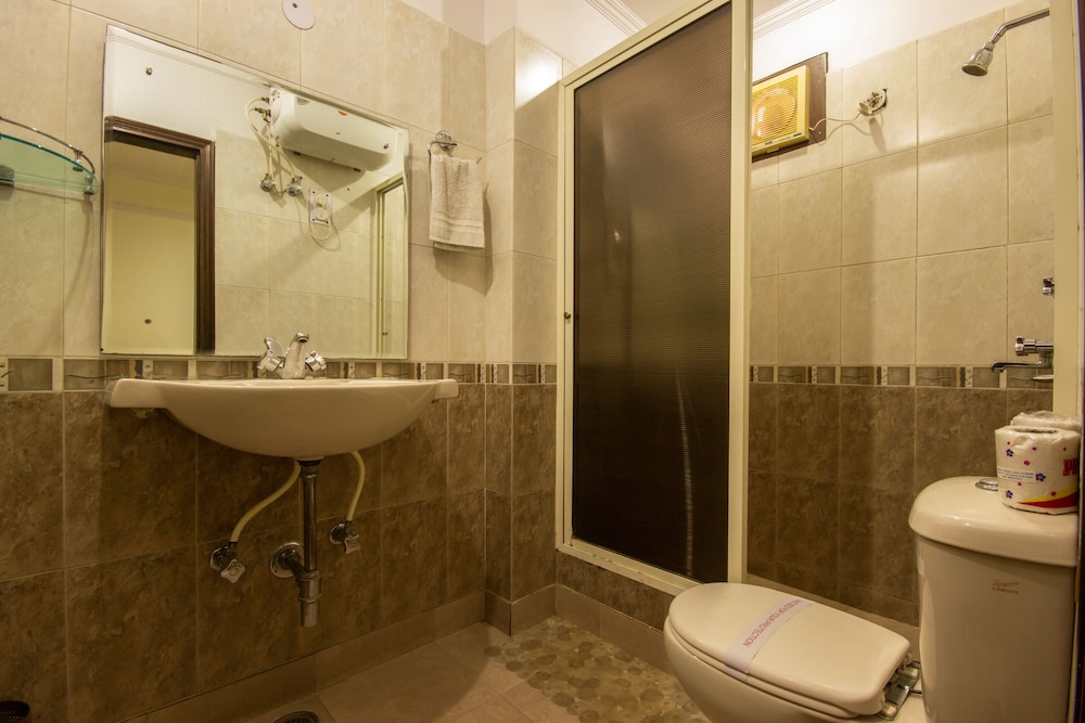 Hotel Grand Park Inn 60/62