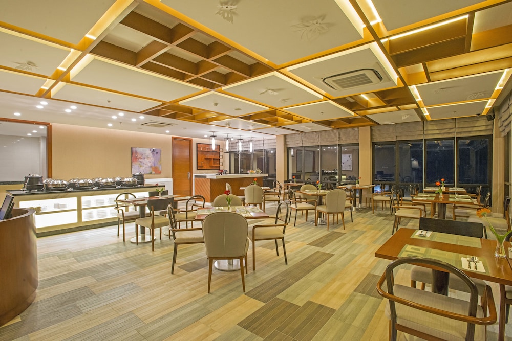 Surya Hotel Cottages Prigen 35/52