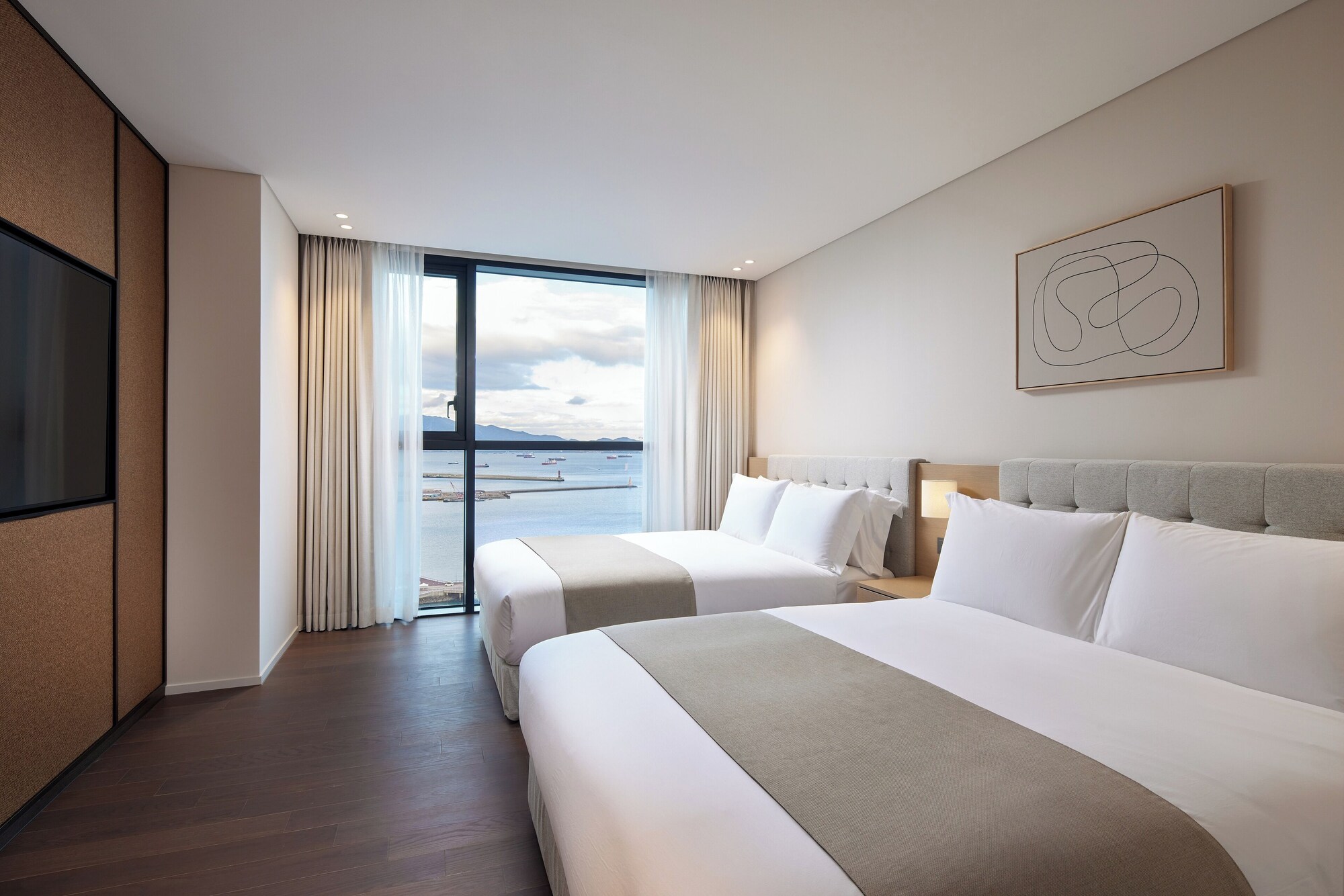 GRAND, SUITE, TWIN BEDS, OCEAN VIEW