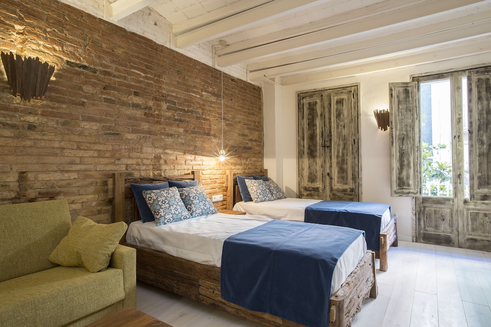 La Bodega Suites 8/38